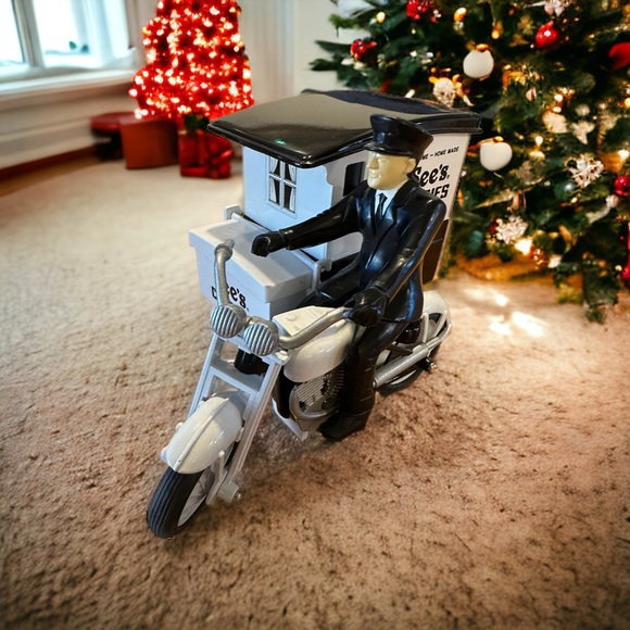 Vintage See's Candies Motorcycle Delivery Truck With Sidecar and Driver Diecast - Picture 4 of 11